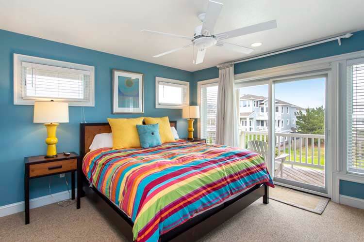 1st Floor King with Private Bath