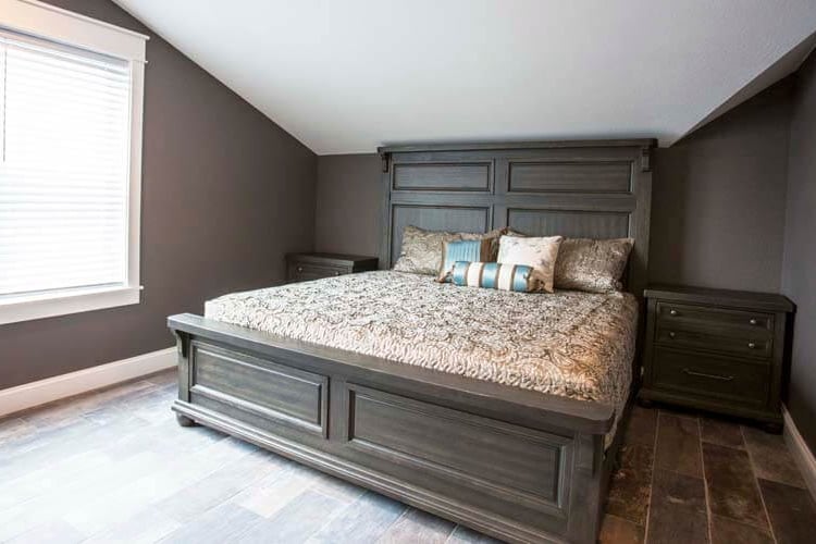 3rd Floor King with Private Bath (24)