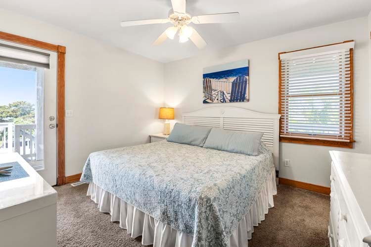 1st Floor King with Private Bath