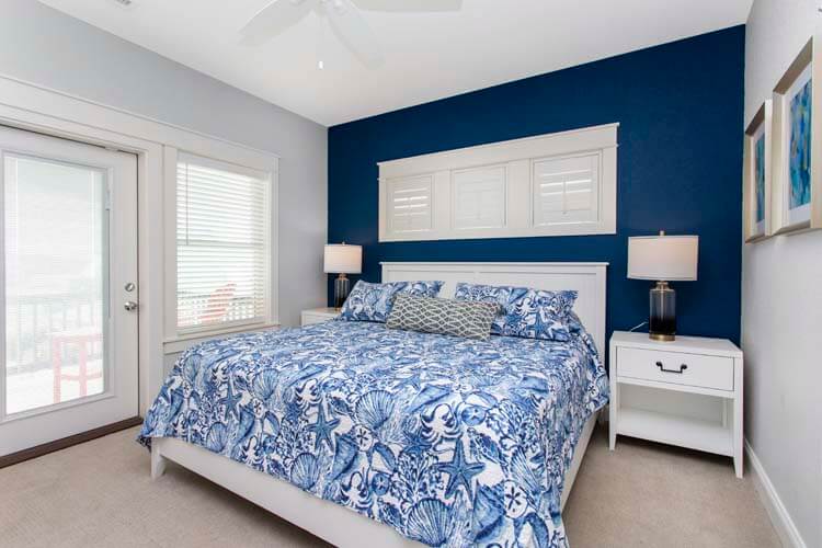 1st Floor King with Private Bath (10)