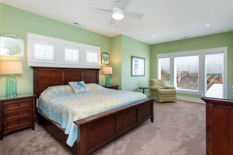 1st Floor King with Private Bath