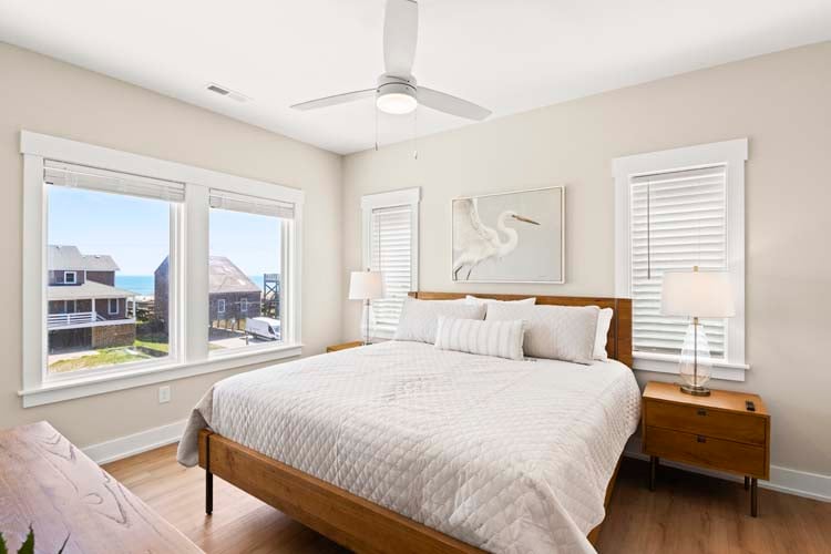 2nd Floor King with Private Bath