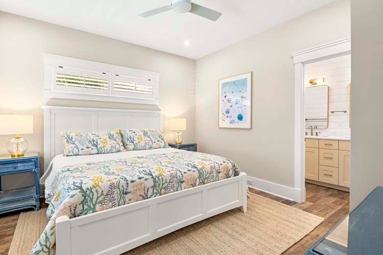 1st Floor King with Private Bath