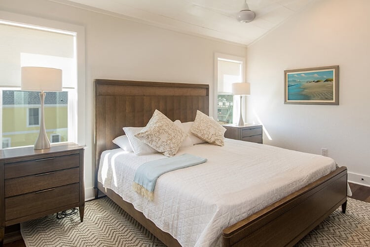 2nd Floor King with Private Bath