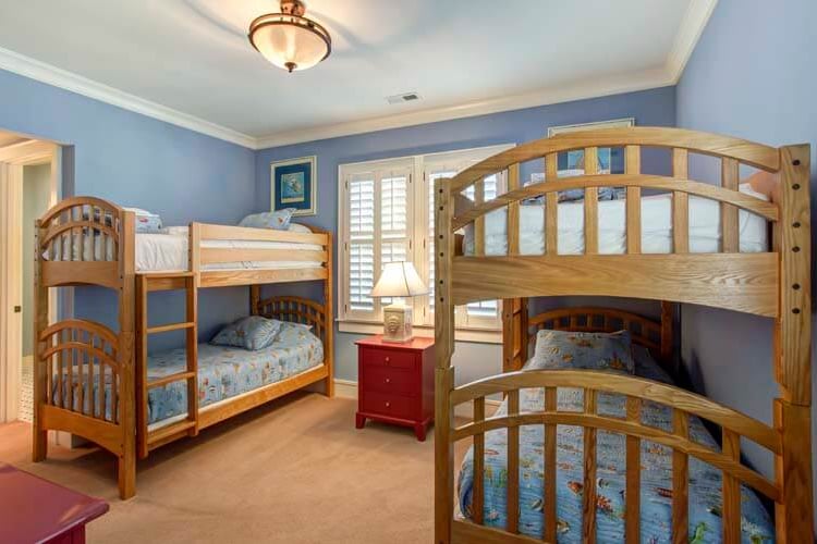 1st Floor Twin Bunks with Private Bath