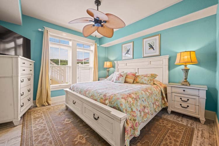 Ground Floor King with Private Bath