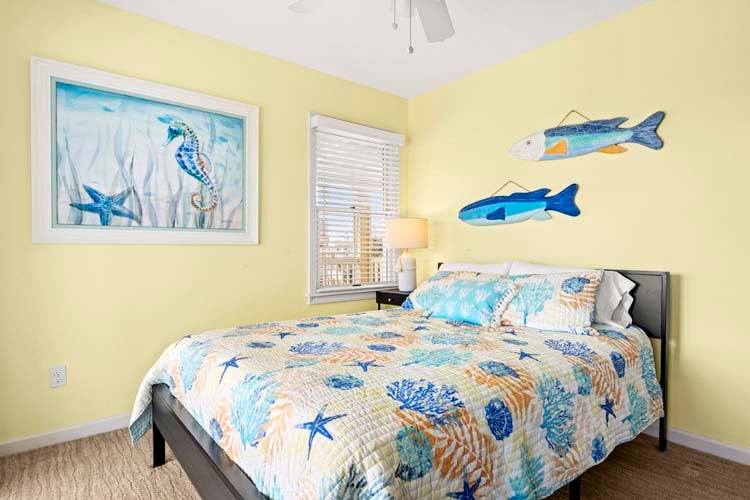 1st Floor Queen Bedroom