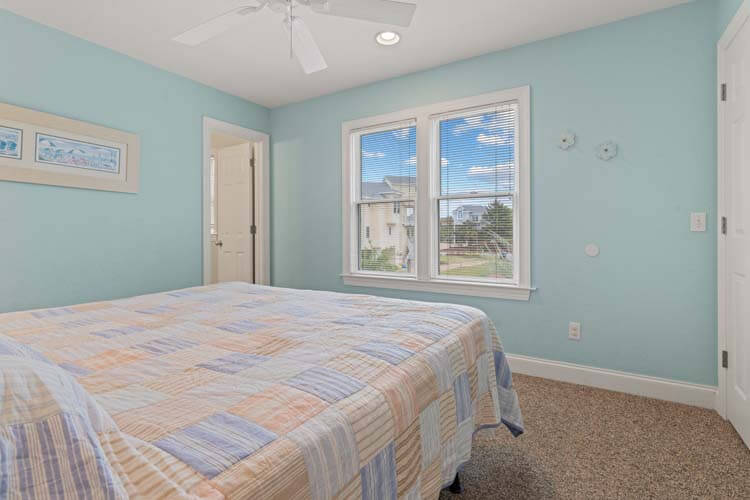 1st Floor King with Private Bath