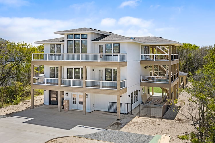 5 BR : 5.2 BA in DUCK