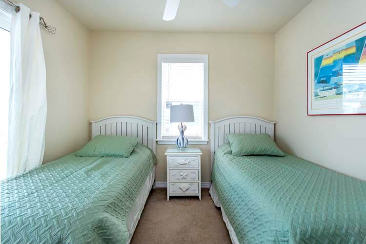 1st Floor Twins with Private Bath