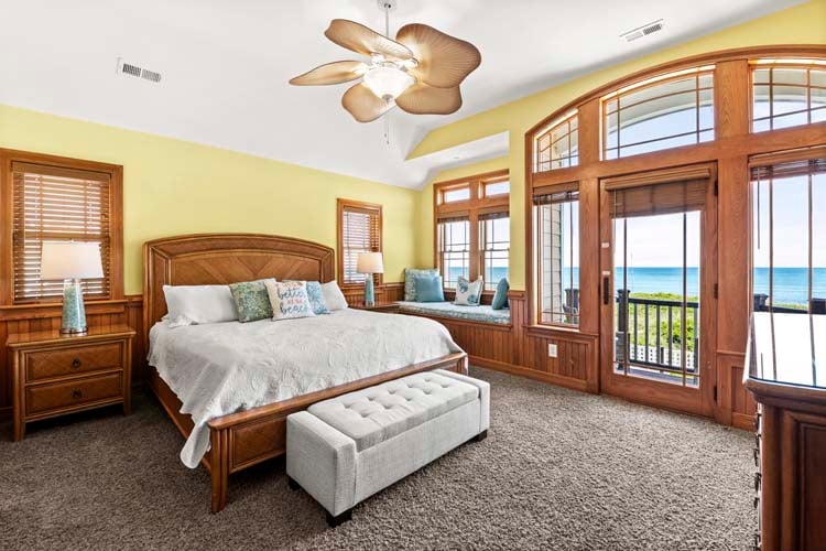 2nd Floor King with Private Bath