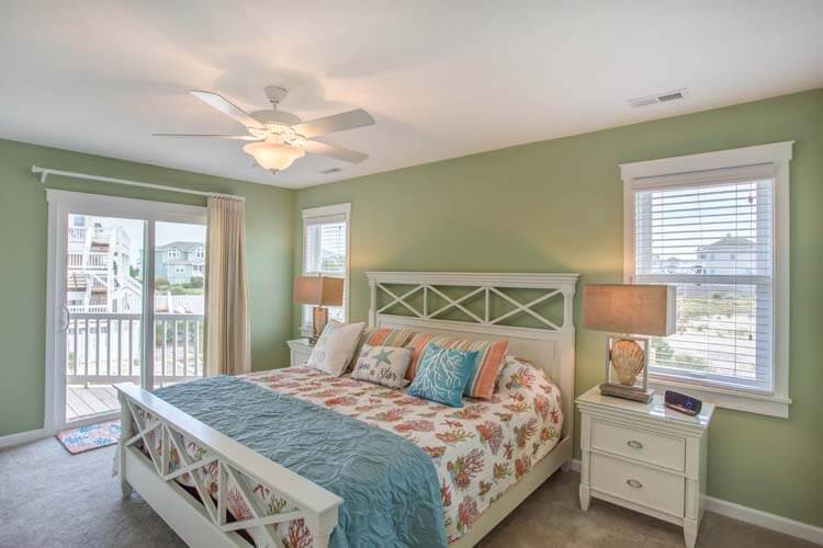 1st Floor King with Private Bath