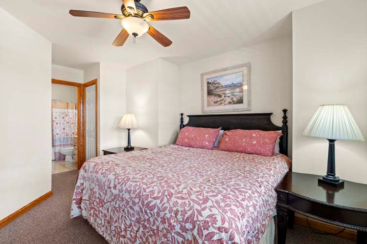 1st Floor King with Private Bath