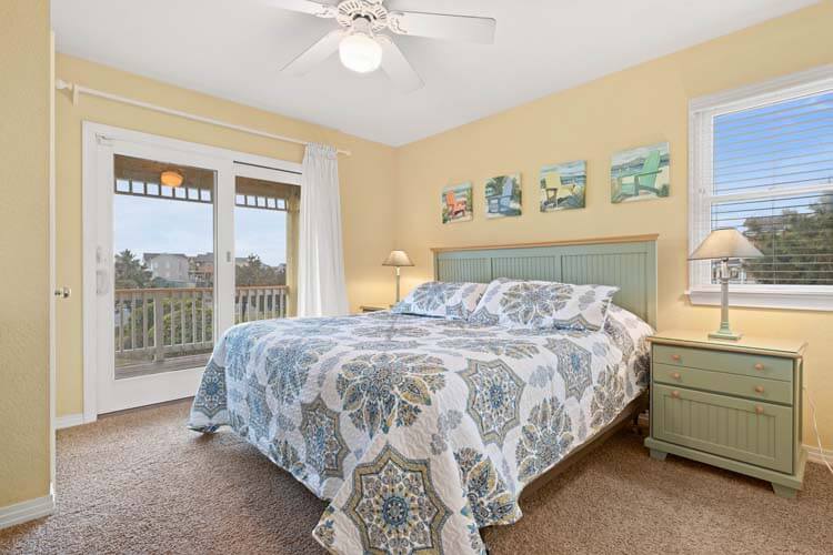 1st Floor King with Private Bath