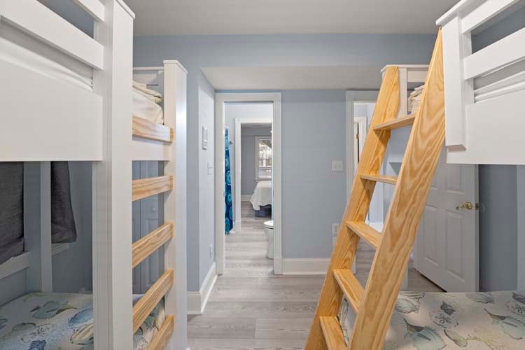 Ground Floor Pyramid & Twin Bunk with Shared Bath