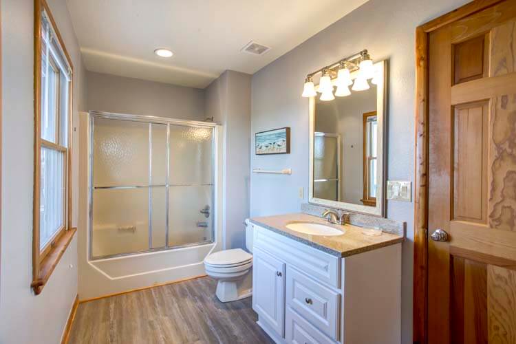 1st Floor King with Shared Bath