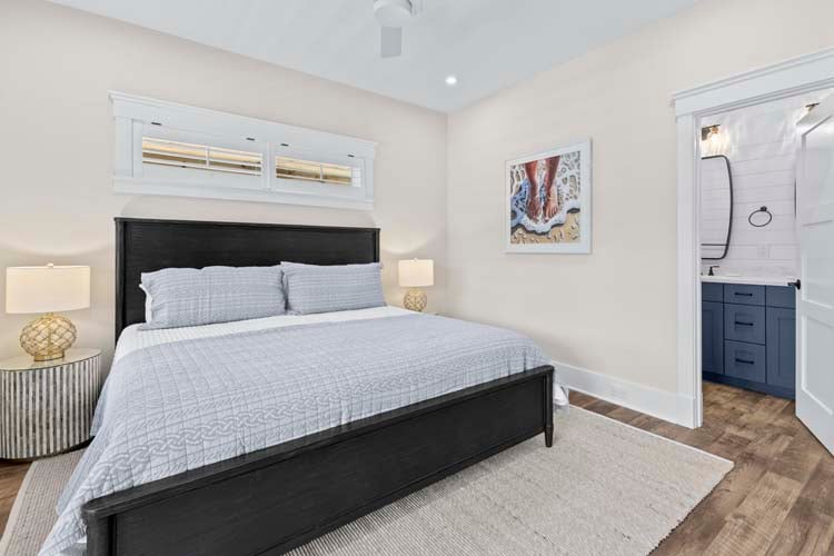 1st Floor King with Private Bath