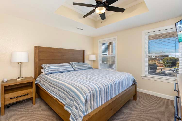 Ground Floor King with Private Bath