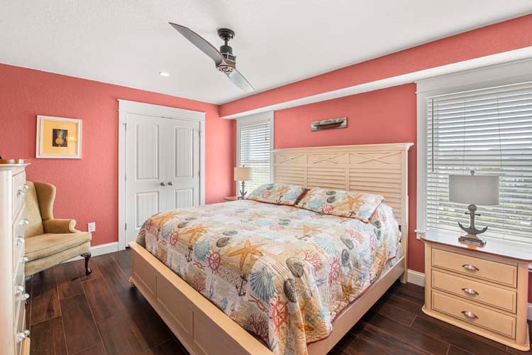 2nd Floor King with Private Bath (2)