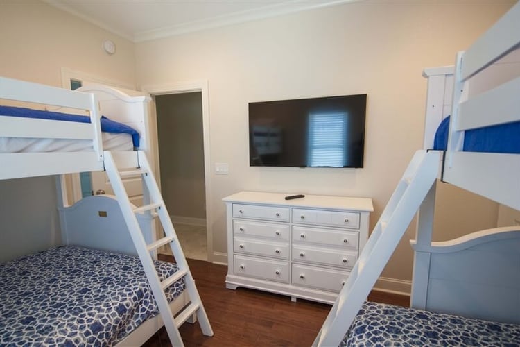 1st Floor Pyramid Bunks with Shared Bath