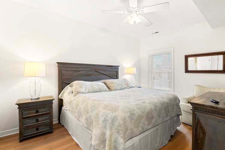 Ground Floor King with Private Bath