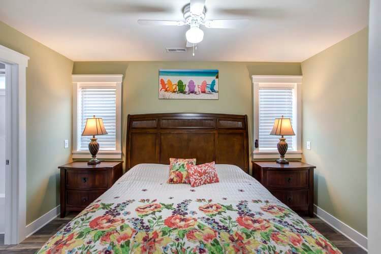 Ground Floor King with Private Bath (5)