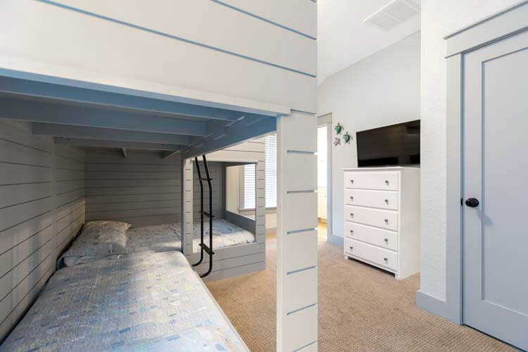 2nd Floor Twin & Double Bunk with Private Bath