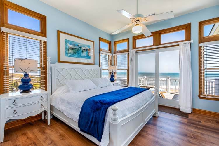 2nd Floor King with Private Bath