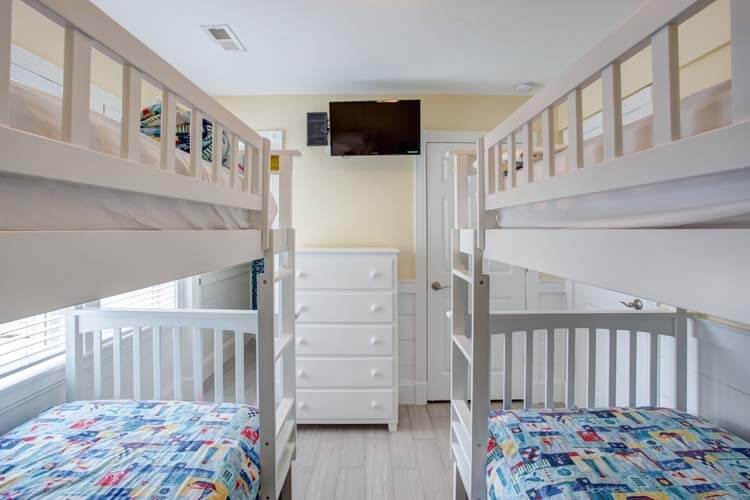 Ground Floor Twin Bunks with Shared Bath