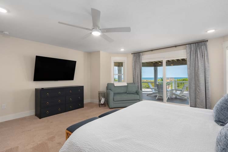 1st Floor King & Twin Sleepchair with Private Bath (6)