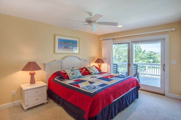 1st Floor King with Private Bath