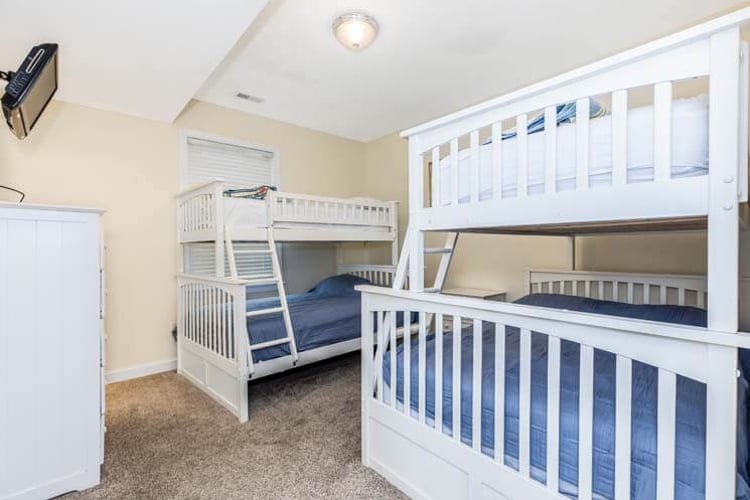 Ground Floor Pyramid Bunks with Private Bath