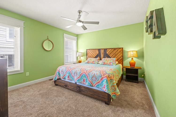 1st Floor King with Private Bath