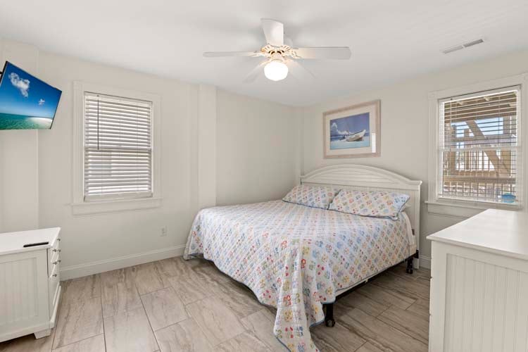 Ground Floor King with Private Bath