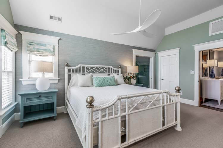 2nd Floor King with Private Bath