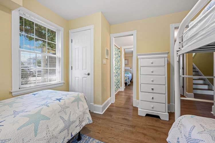 Ground Floor Twin Bunk & Twin with Shared Bath