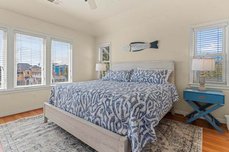 2nd Floor King with Private Bath