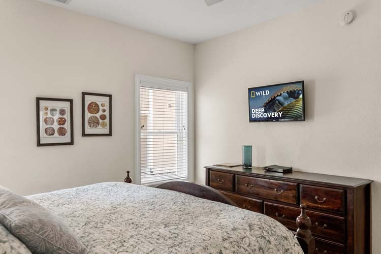 Ground Floor King with Private Bath