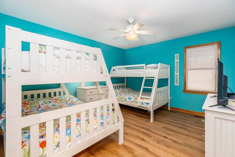 1st Floor Pyramid Bunks with Private Bath