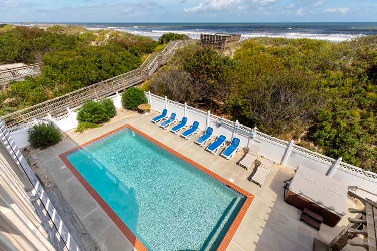 Pool & Hot Tub
