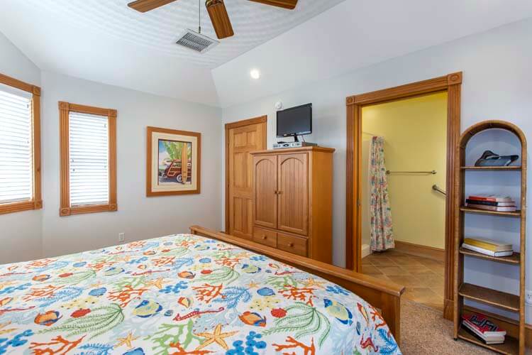 2nd Floor King with Private Bath (2)