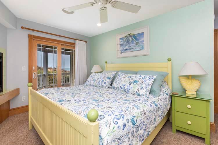 1st Floor King with Private Bath (6)