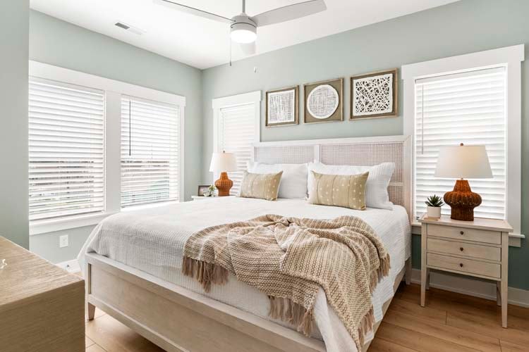 2nd Floor King with Private Bath