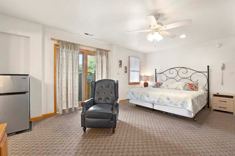 Ground Floor King with Private Bath