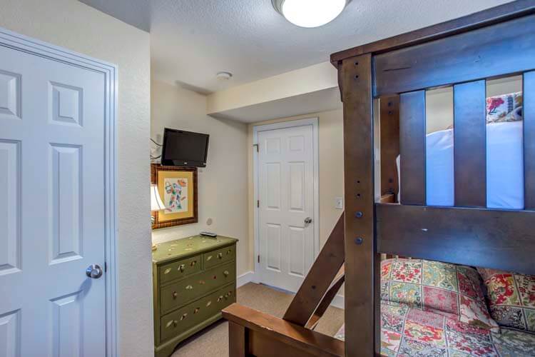 Ground Floor Pyramid Bunk Bedroom