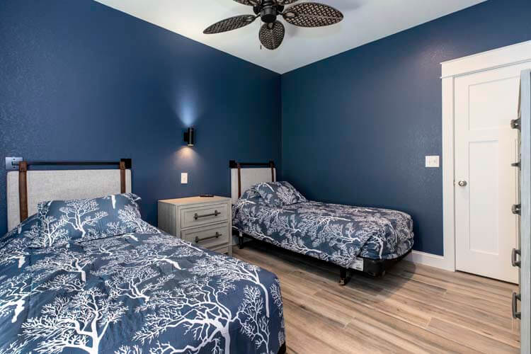 Ground Floor Twins with Shared Bath (22)