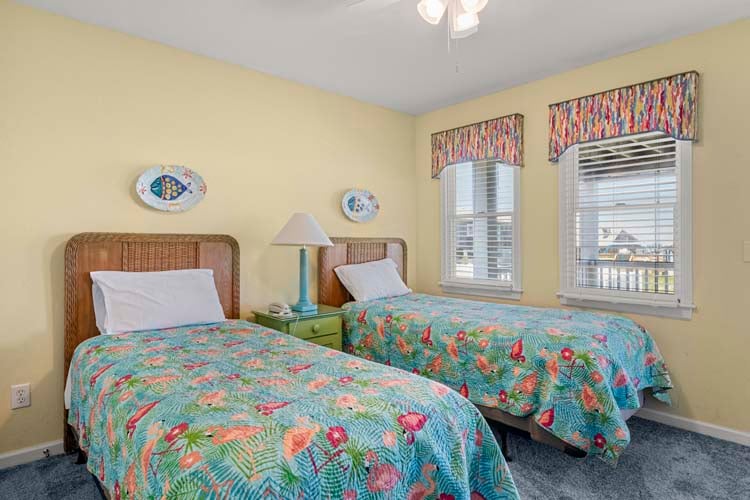 1st Floor Oceanside Twins Bedroom