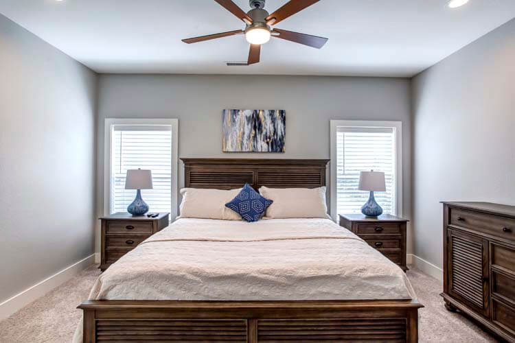 1st Floor King with Private Bath