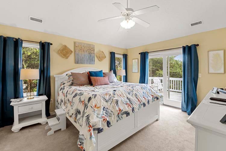 2nd Floor King with Private Bath