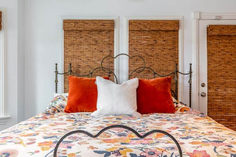 1st Floor King with Private Bath